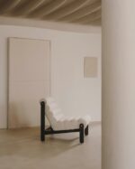Magira bouclé and solid oak - Image 2
